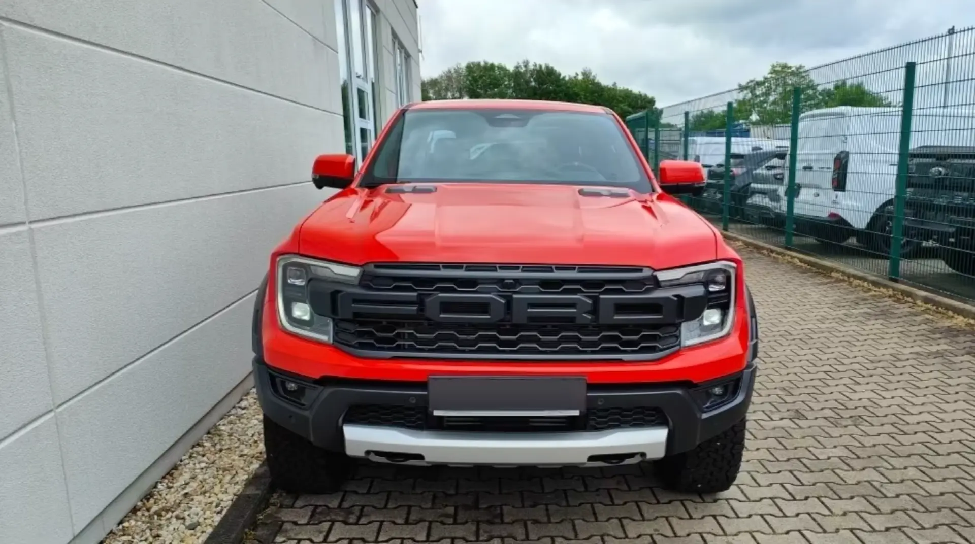 Ford Raptor Ranger Standheizung AHK el. Rollo
