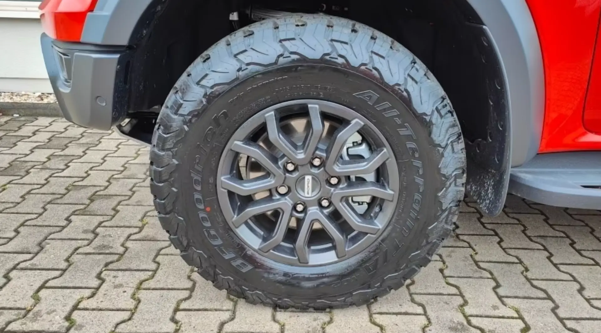 Ford Raptor Ranger Standheizung AHK el. Rollo