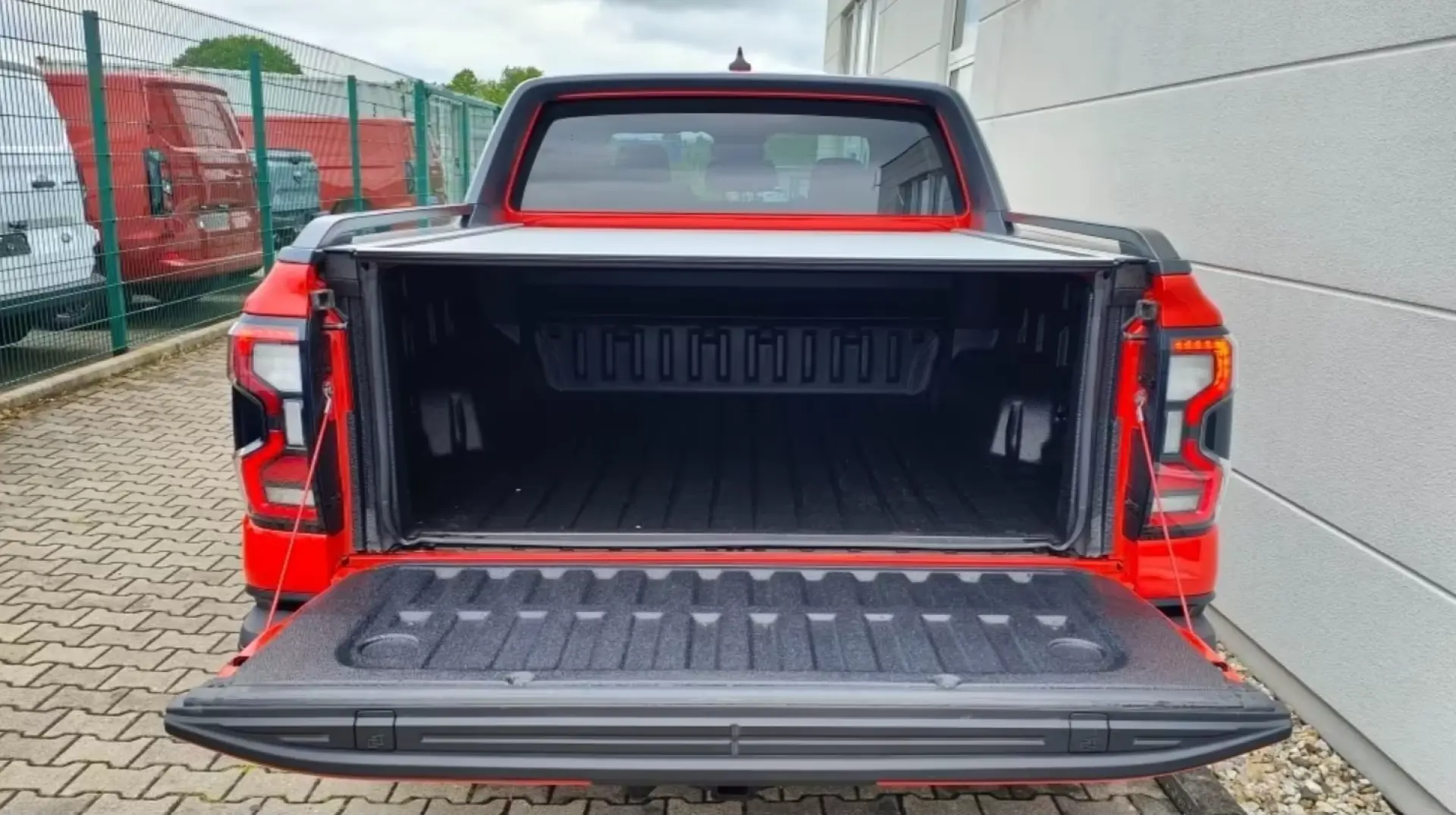 Ford Raptor Ranger Standheizung AHK el. Rollo