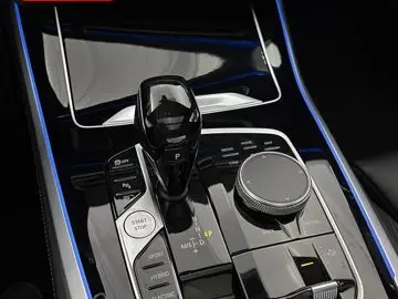 X5 xDrive 45 e M SPORT PANO AHK BOWERS-WILKINS