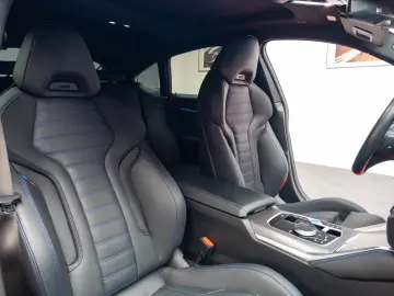 BMW i4 eDrive40