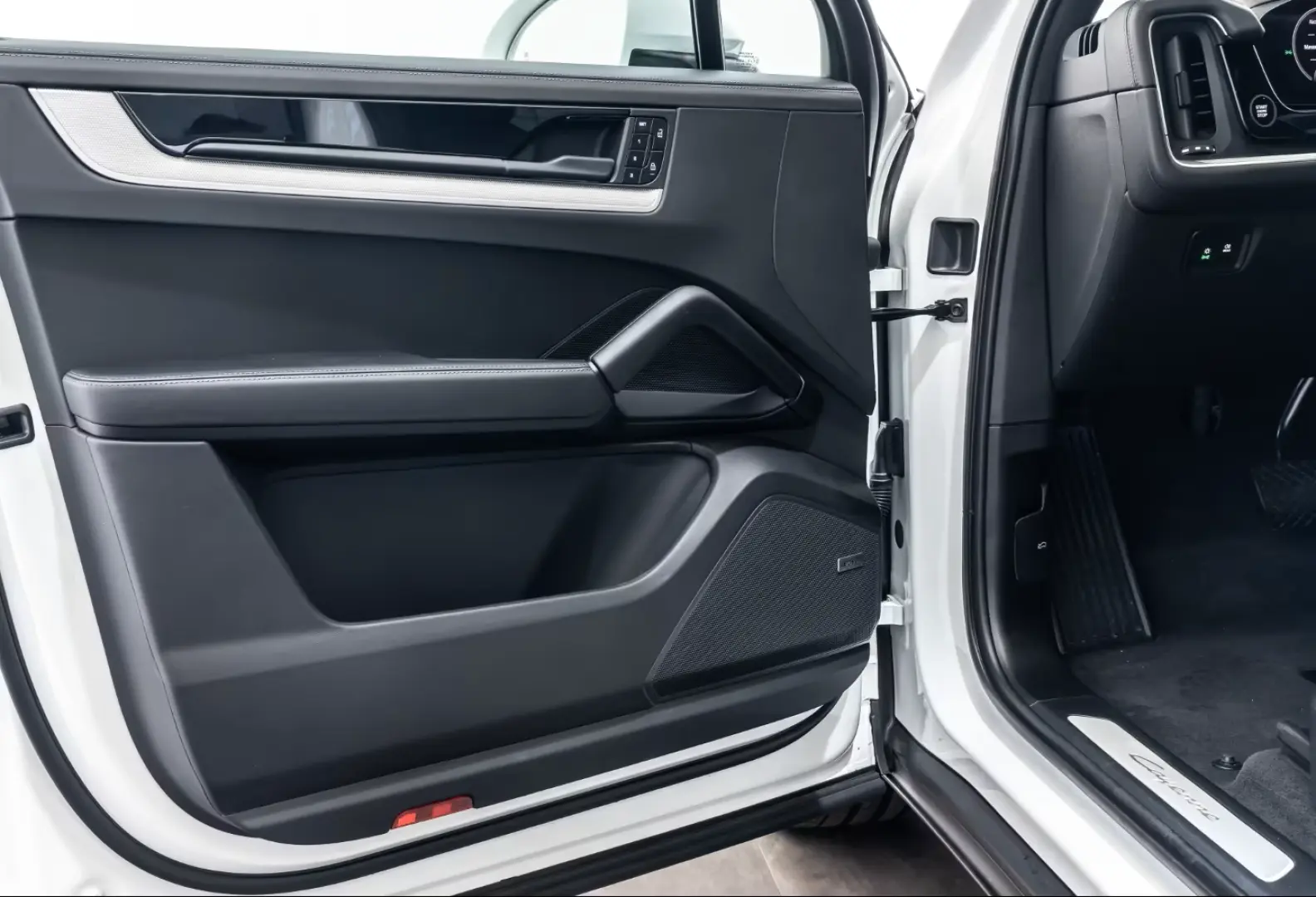 Porsche Cayenne E-Hybrid el. AHK InnoDrive Luft BOSE