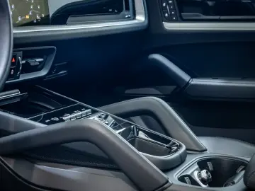 Porsche Cayenne E-Hybrid el. AHK InnoDrive Luft BOSE