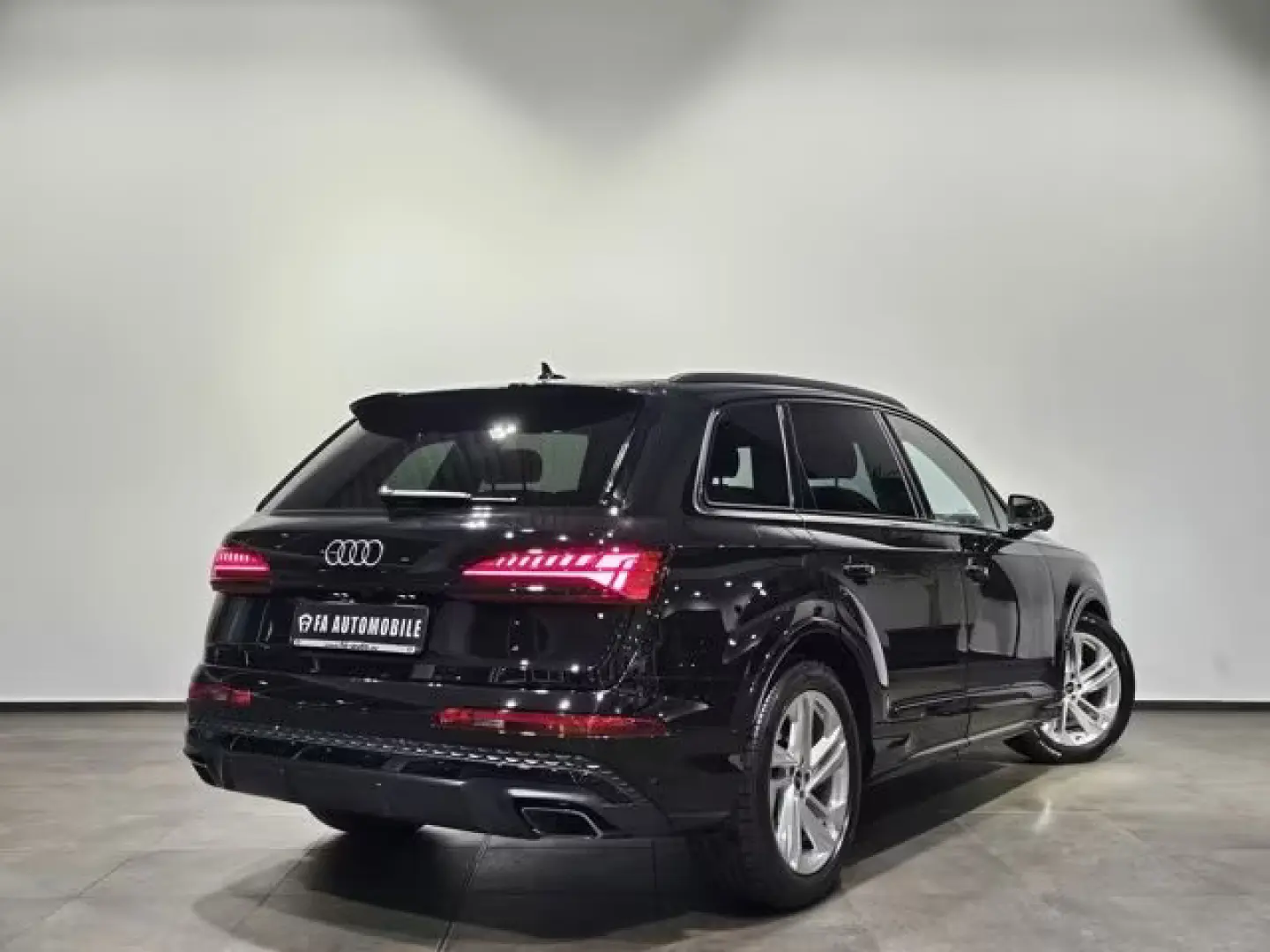 Audi Q7 50 TDI S Line Black 7Sitz Pano Matrix