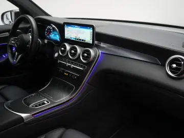 GLC 300 e 4Matic 9G-Tronic Navi Leder Temp Kamer