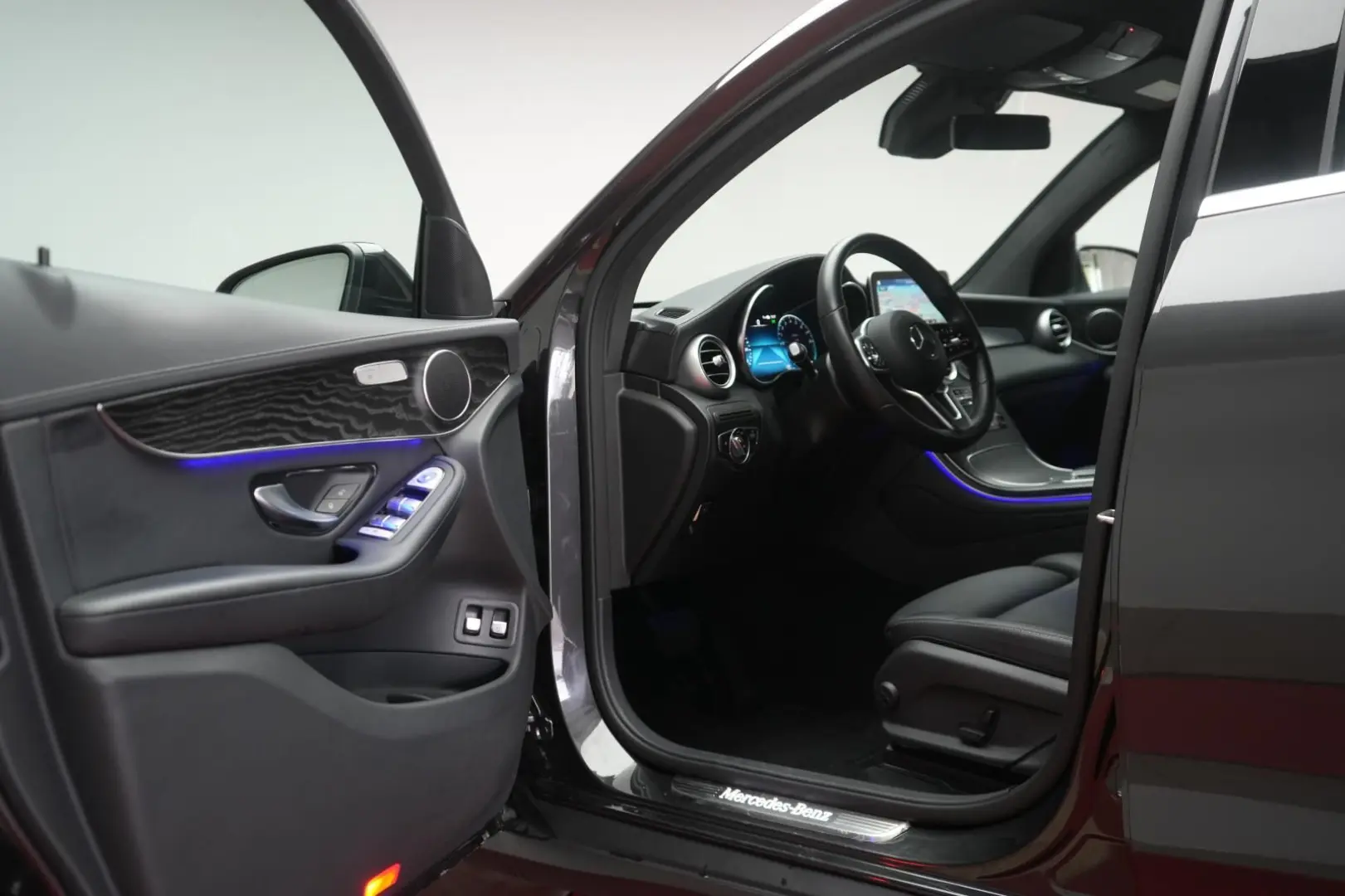 GLC 300 e 4Matic 9G-Tronic Navi Leder Temp Kamer