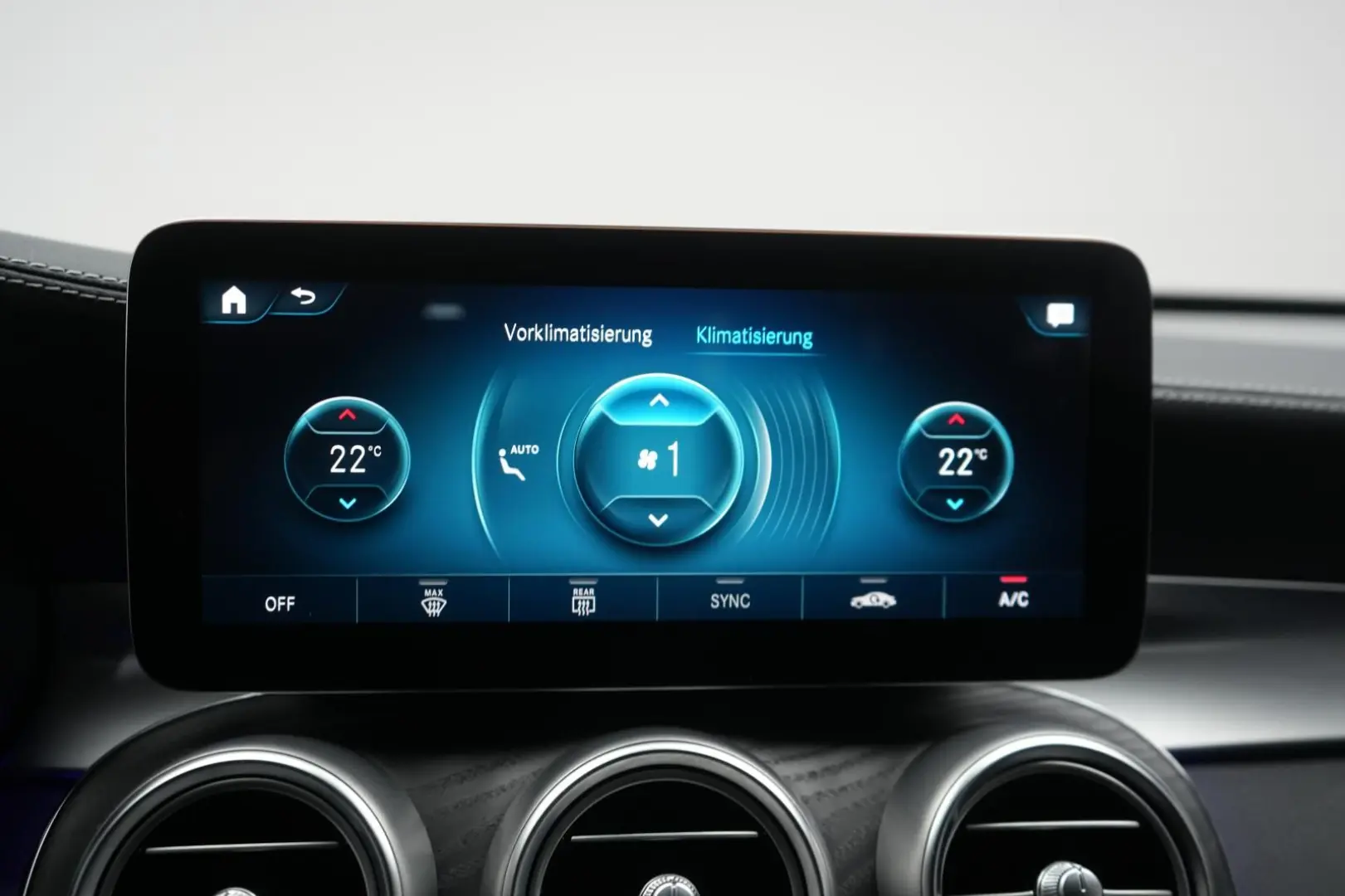 GLC 300 e 4Matic 9G-Tronic Navi Leder Temp Kamer