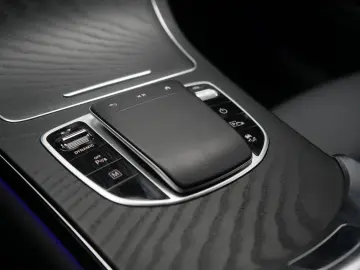 GLC 300 e 4Matic 9G-Tronic Navi Leder Temp Kamer