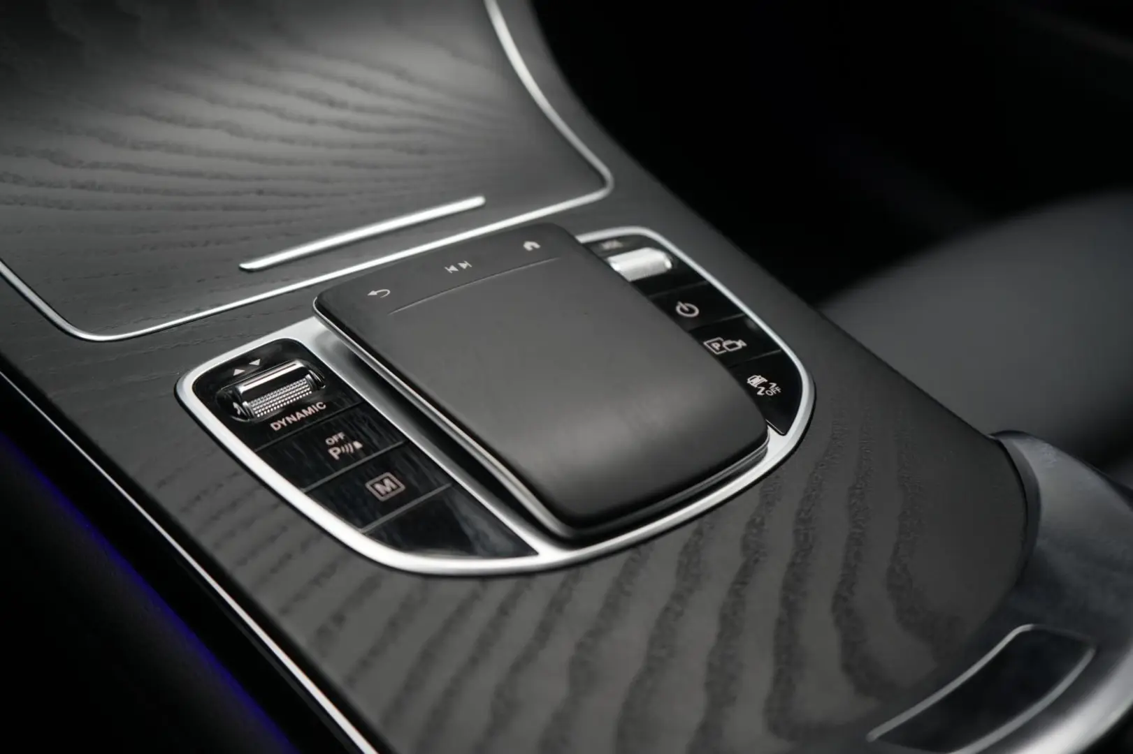 GLC 300 e 4Matic 9G-Tronic Navi Leder Temp Kamer