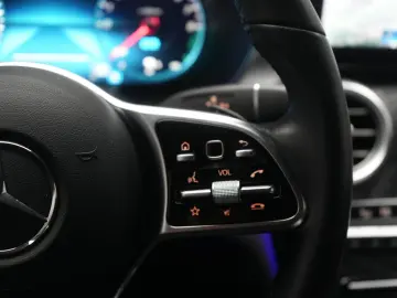 GLC 300 e 4Matic 9G-Tronic Navi Leder Temp Kamer