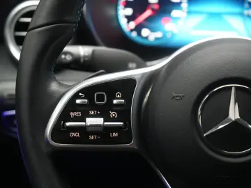 GLC 300 e 4Matic 9G-Tronic Navi Leder Temp Kamer
