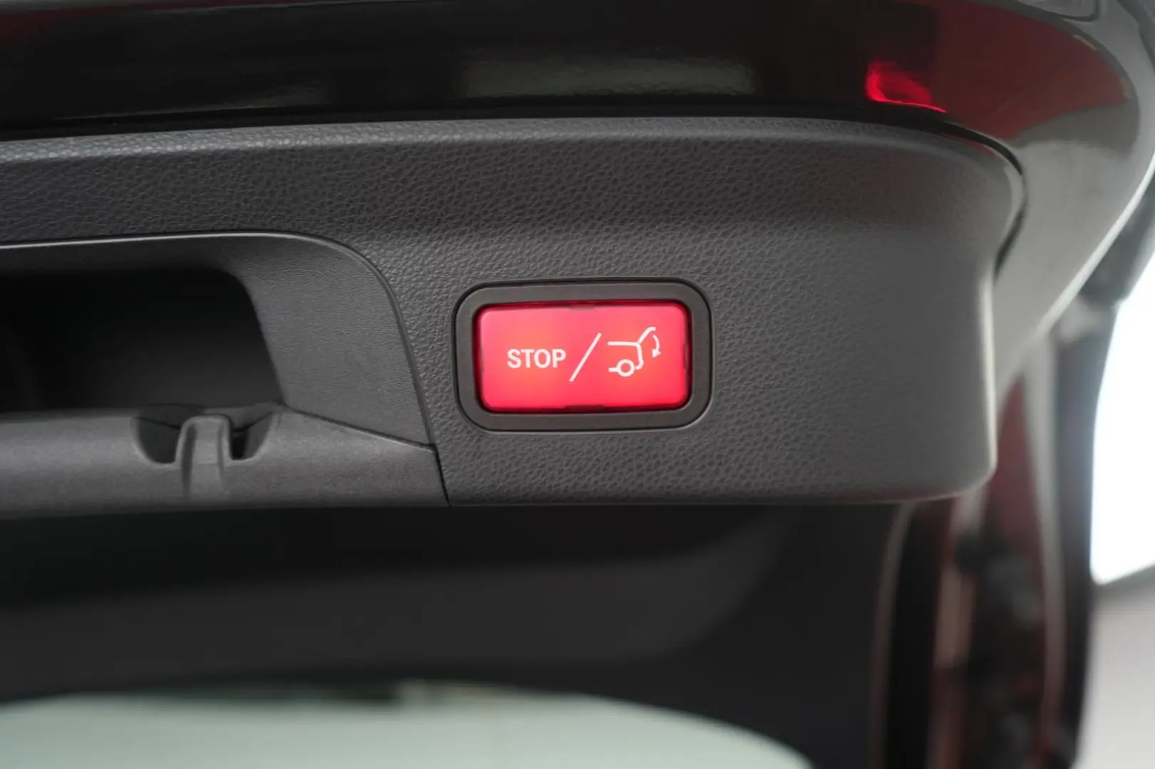GLC 300 e 4Matic 9G-Tronic Navi Leder Temp Kamer