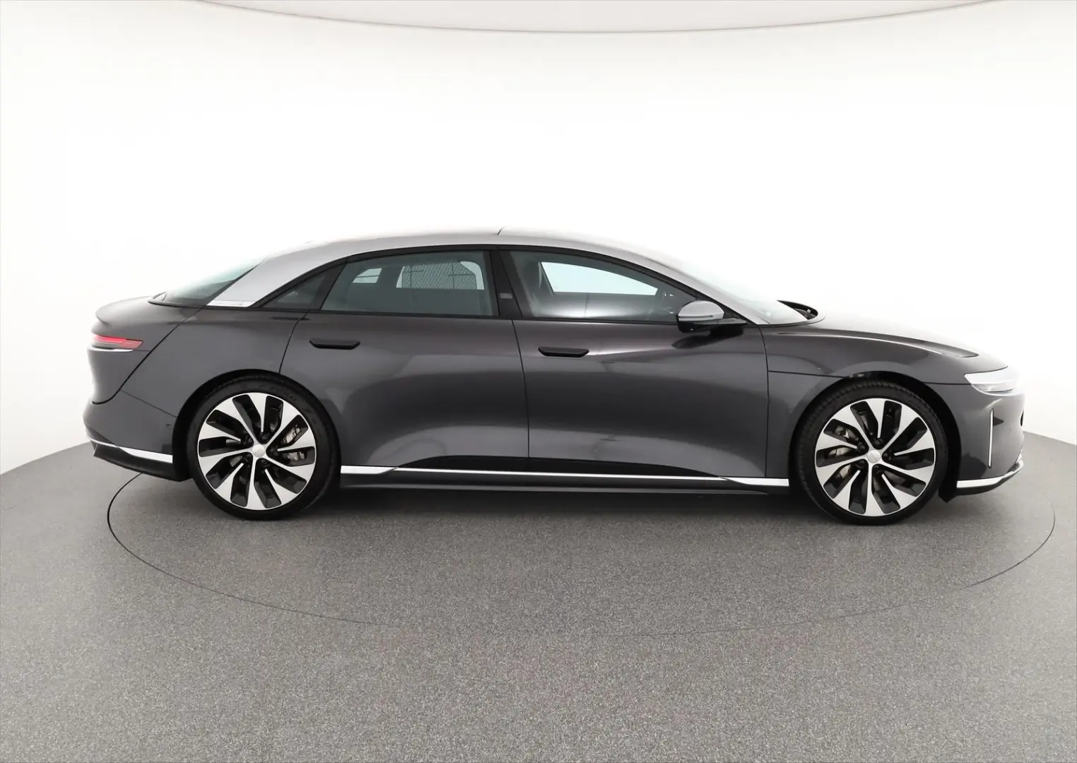 Lucid Air Grand Touring Pano Drive&Sound Pro 21