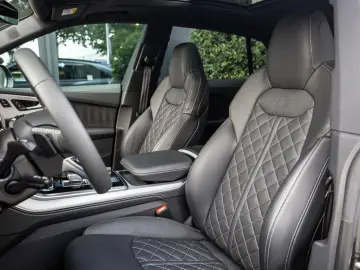 Q8 60 TFSI e quattro Pro Line S Competition