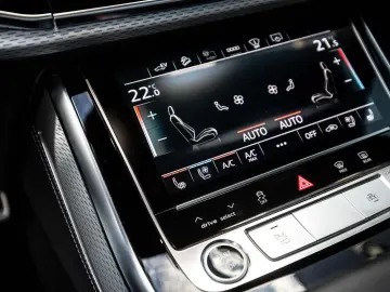 Q8 60 TFSI e quattro Pro Line S Competition
