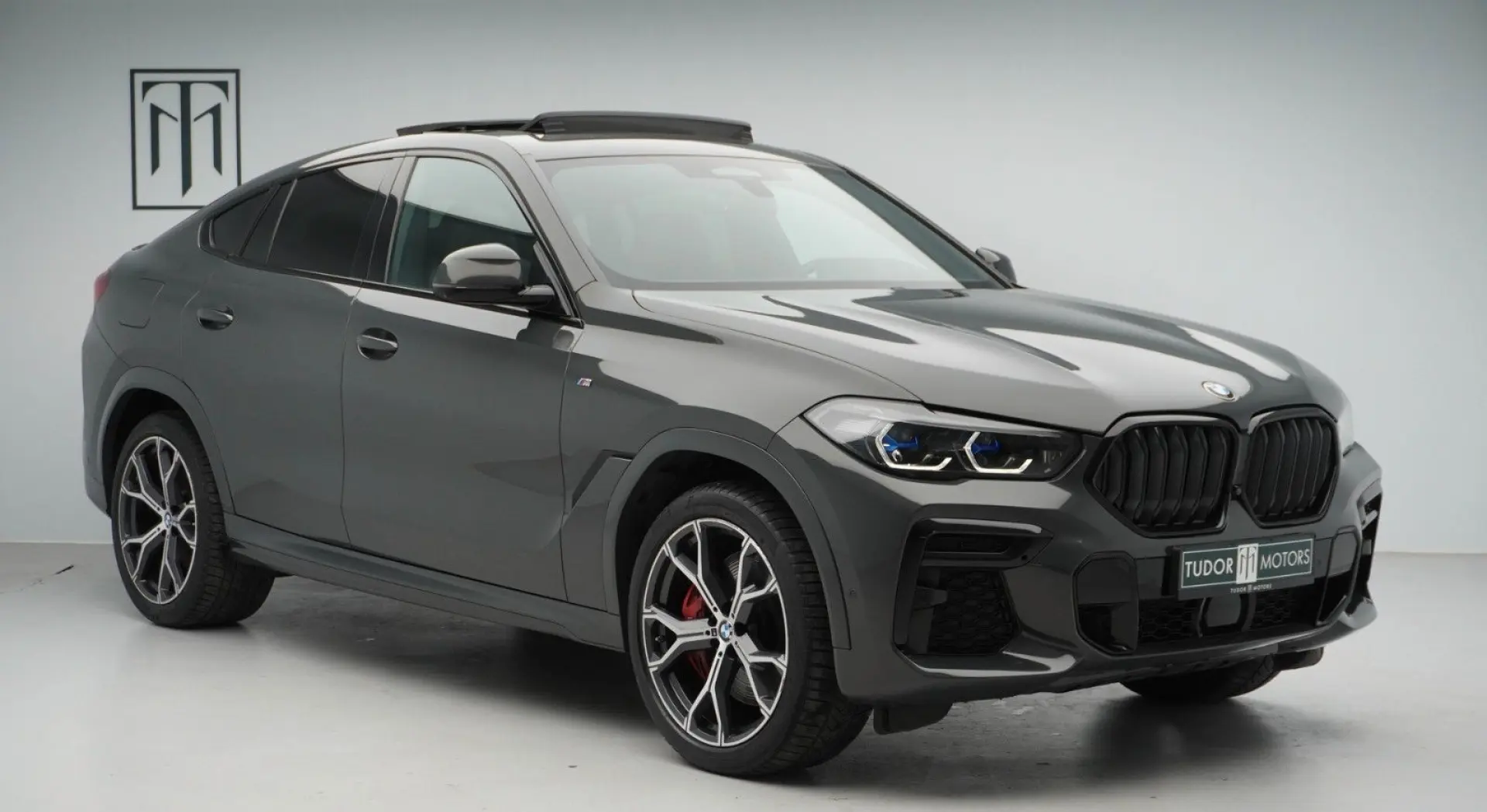 X6 xDrive40d - M Seats  H K  Sky Lounge  IAS