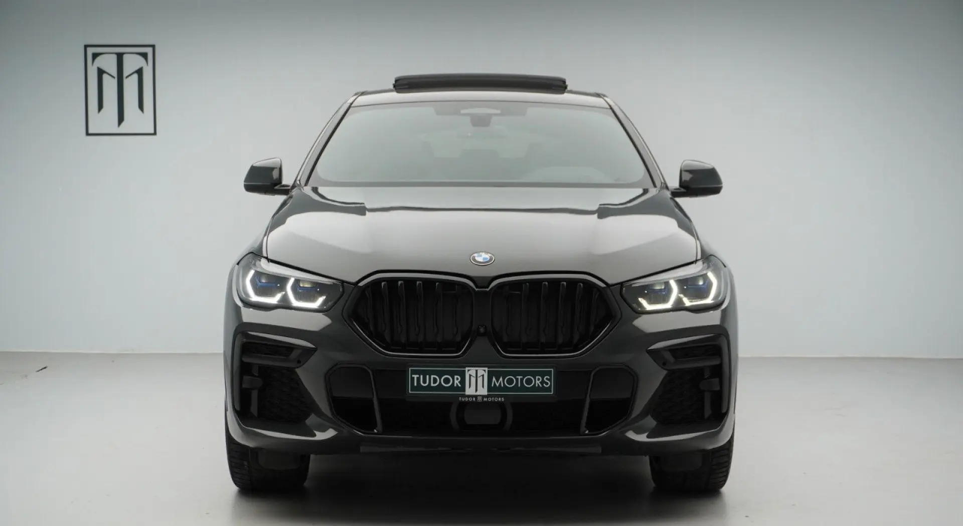 X6 xDrive40d - M Seats  H K  Sky Lounge  IAS