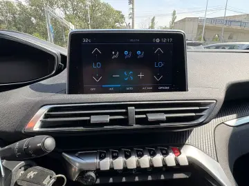 Peugeot 3008 1.5 BlueHDI S&S EAT8 Allure