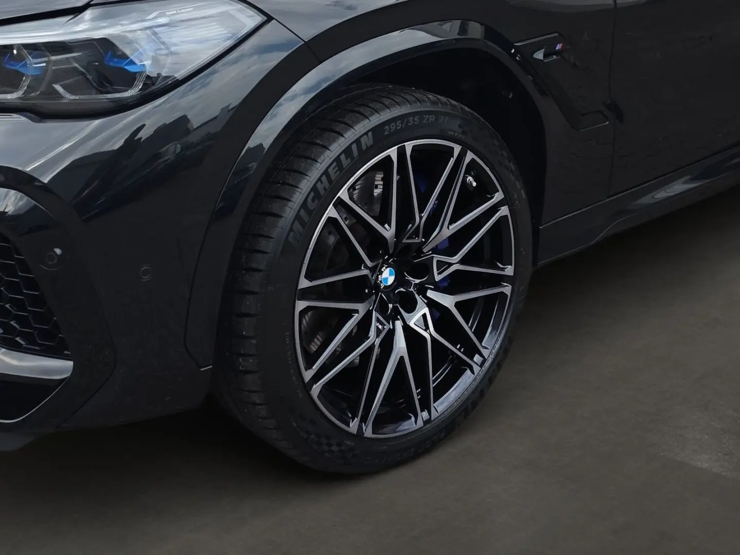 X6 M Competition M-Carbon SkyLounge Massage TV P