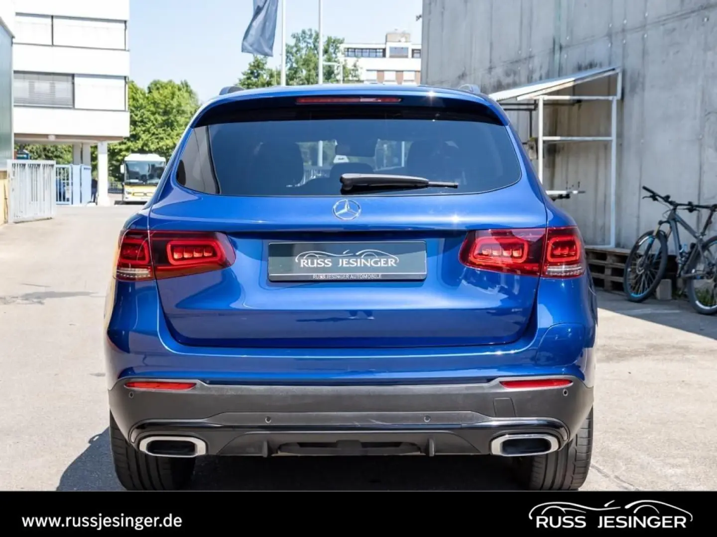 GLC 300 e 4M AMG Line  AHK MBUX KeyGo LED Night