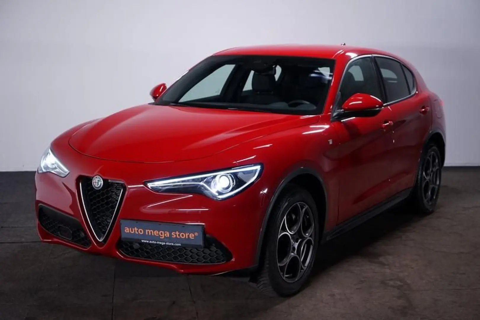 Stelvio 2.0 Turbo TI Q4 AT8 Kamera Memory ACC Bi