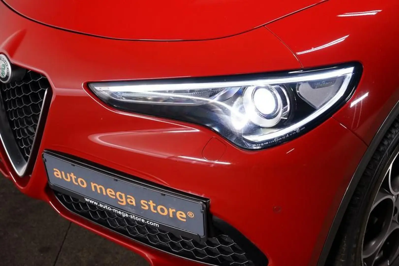 Stelvio 2.0 Turbo TI Q4 AT8 Kamera Memory ACC Bi