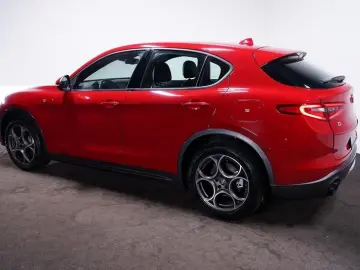 Stelvio 2.0 Turbo TI Q4 AT8 Kamera Memory ACC Bi