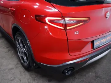 Stelvio 2.0 Turbo TI Q4 AT8 Kamera Memory ACC Bi