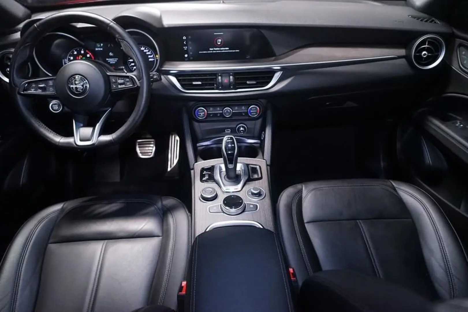 Stelvio 2.0 Turbo TI Q4 AT8 Kamera Memory ACC Bi