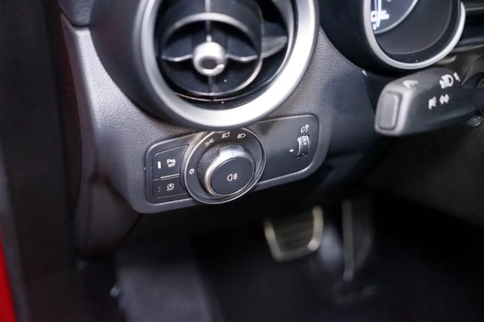Stelvio 2.0 Turbo TI Q4 AT8 Kamera Memory ACC Bi