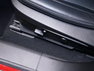 Stelvio 2.0 Turbo TI Q4 AT8 Kamera Memory ACC Bi