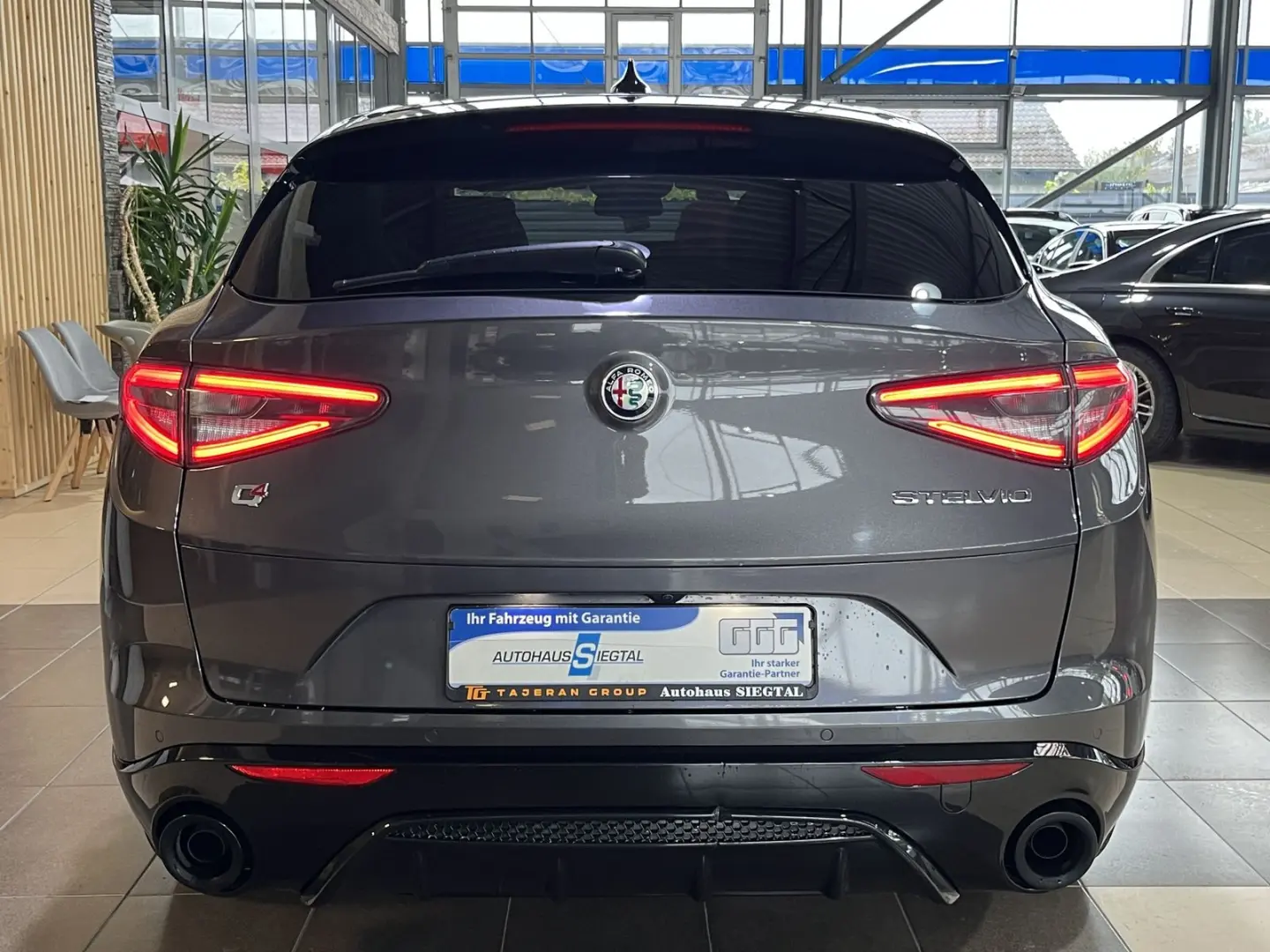 Stelvio Veloce Q4 Sport Harman Kardon Leder ACC