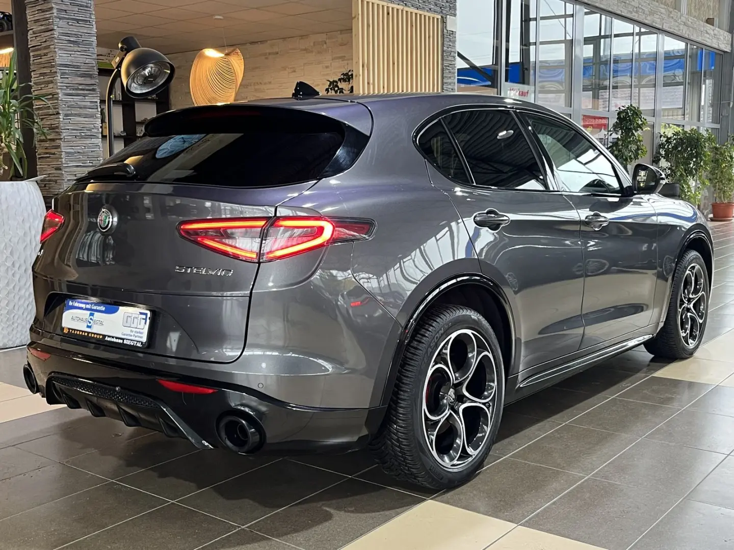Stelvio Veloce Q4 Sport Harman Kardon Leder ACC