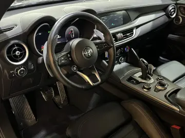 Stelvio Veloce Q4 Sport Harman Kardon Leder ACC