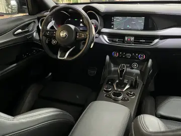 Stelvio Veloce Q4 Sport Harman Kardon Leder ACC
