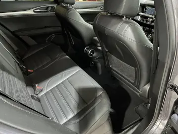 Stelvio Veloce Q4 Sport Harman Kardon Leder ACC