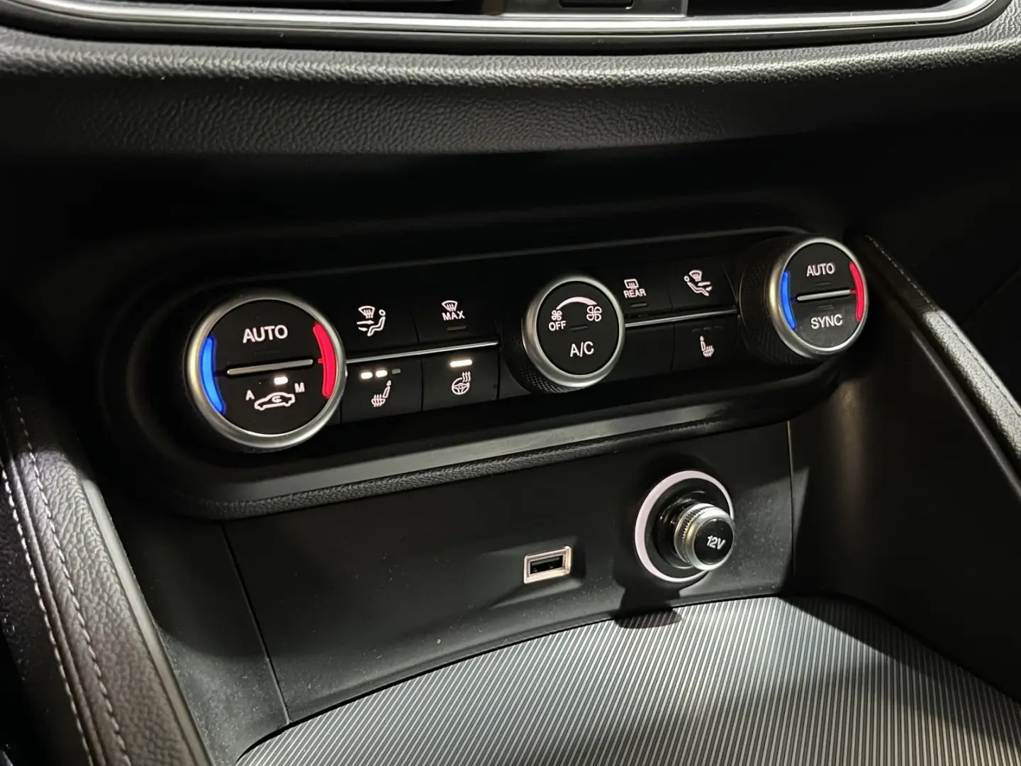 Stelvio Veloce Q4 Sport Harman Kardon Leder ACC
