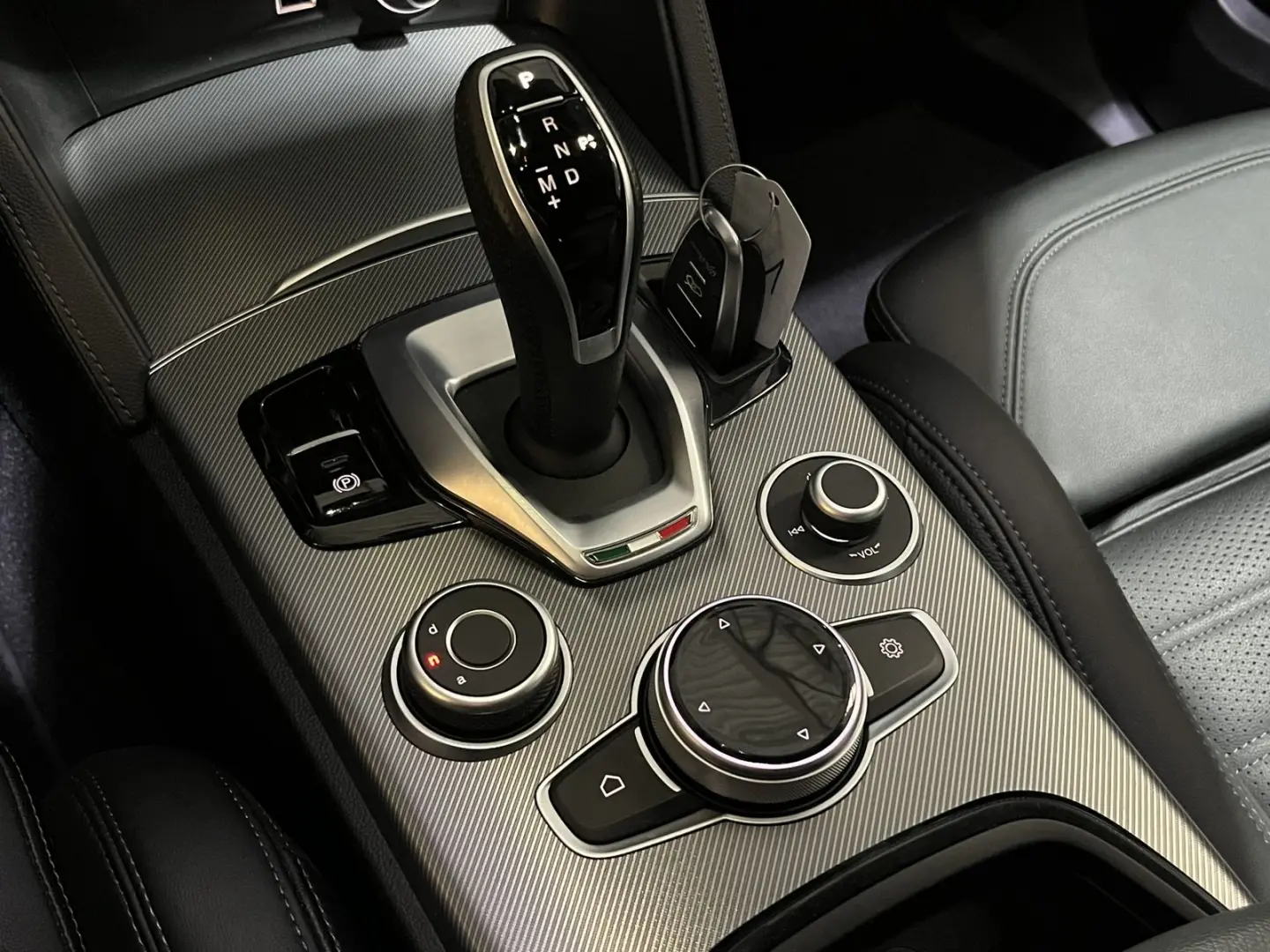 Stelvio Veloce Q4 Sport Harman Kardon Leder ACC