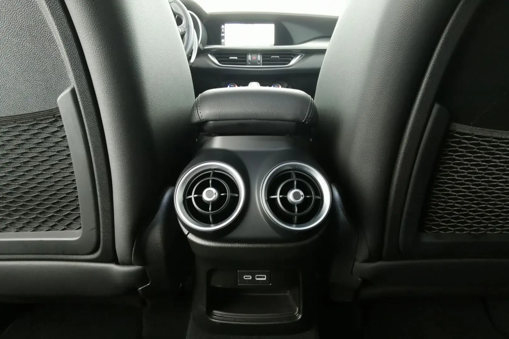 Stelvio Q4 Veloce ACC harman Leder elSitz Nav SH