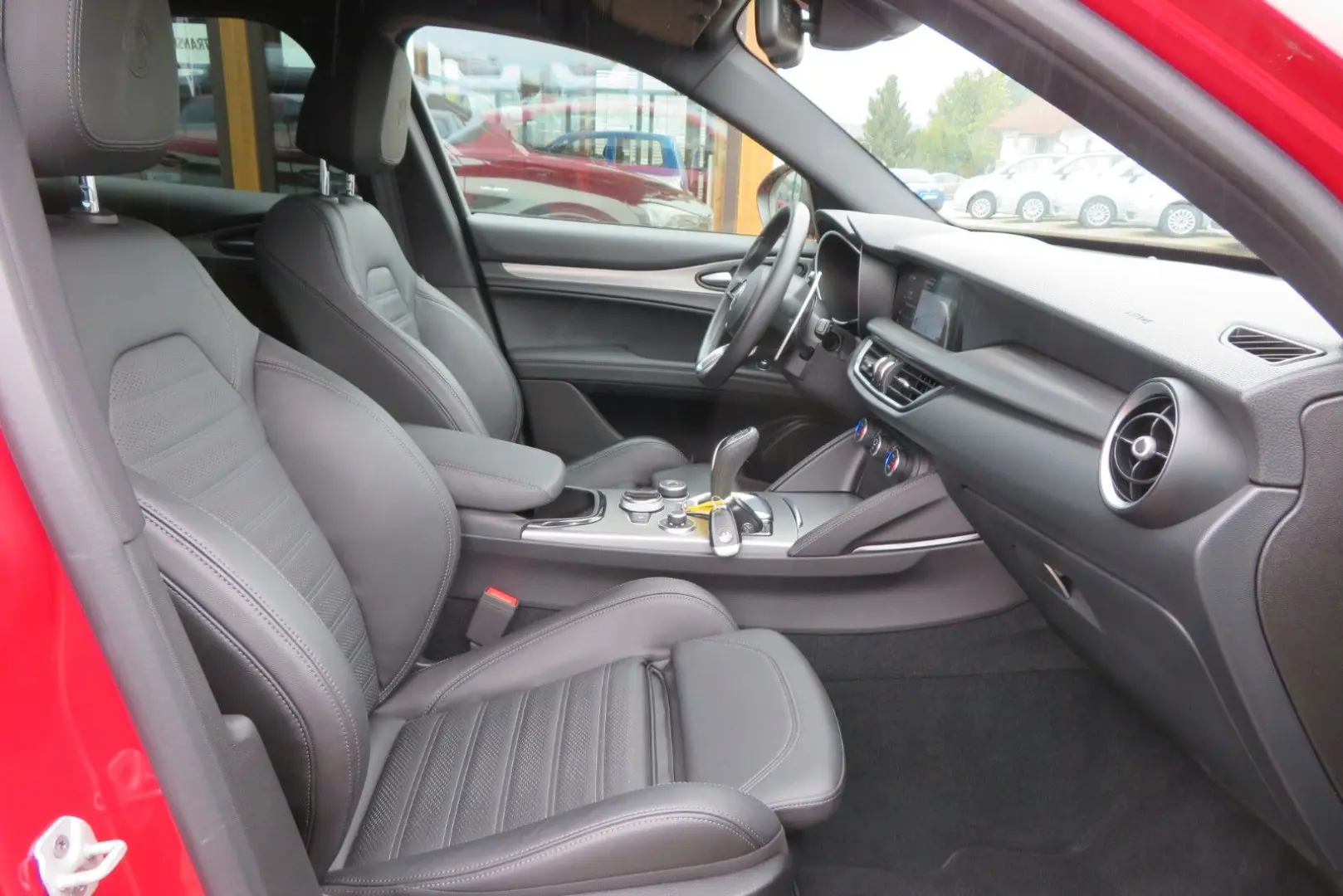Stelvio Veloce Q4 2.0 280PS  AHK