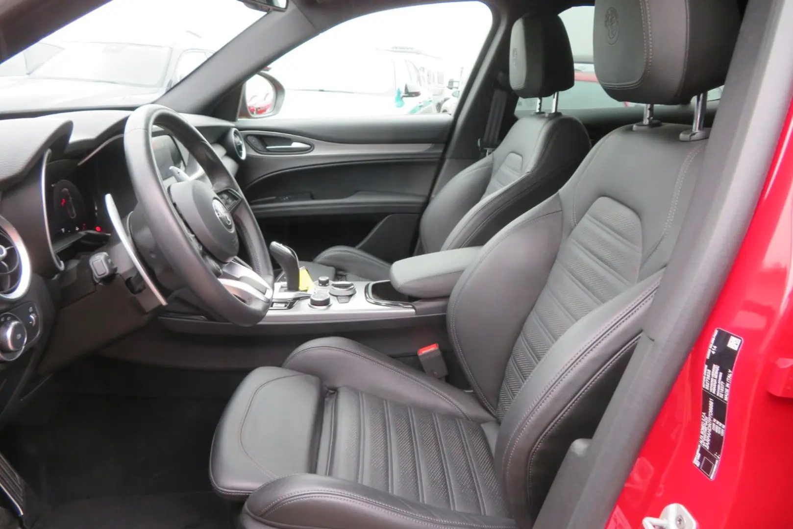 Stelvio Veloce Q4 2.0 280PS  AHK