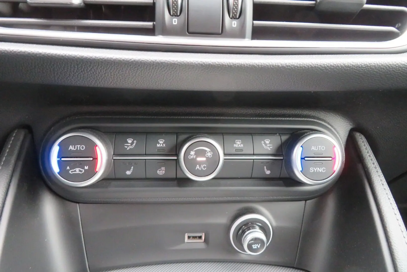 Stelvio Veloce Q4 2.0 280PS  AHK