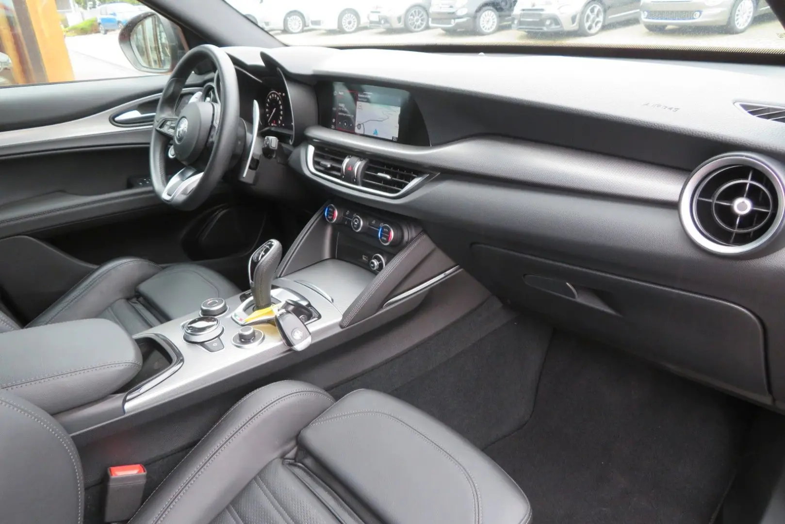 Stelvio Veloce Q4 2.0 280PS  AHK
