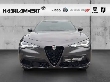 Stelvio Veloce Q4 2.0 PDC KAMERA NAVI CARPLAY SH