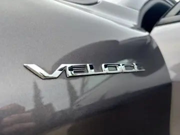 Stelvio Veloce Q4 2.0 PDC KAMERA NAVI CARPLAY SH