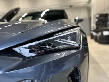 Formentor VZ 2 0TSI DSG 4Drive AHK Pano Matrix D