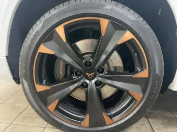 Ateca 2.0 TSI 4Drive DSG  LED ACC SPUR AHK NAVI