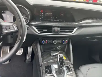 Stelvio Quadrifoglio Q4 2 9 V6