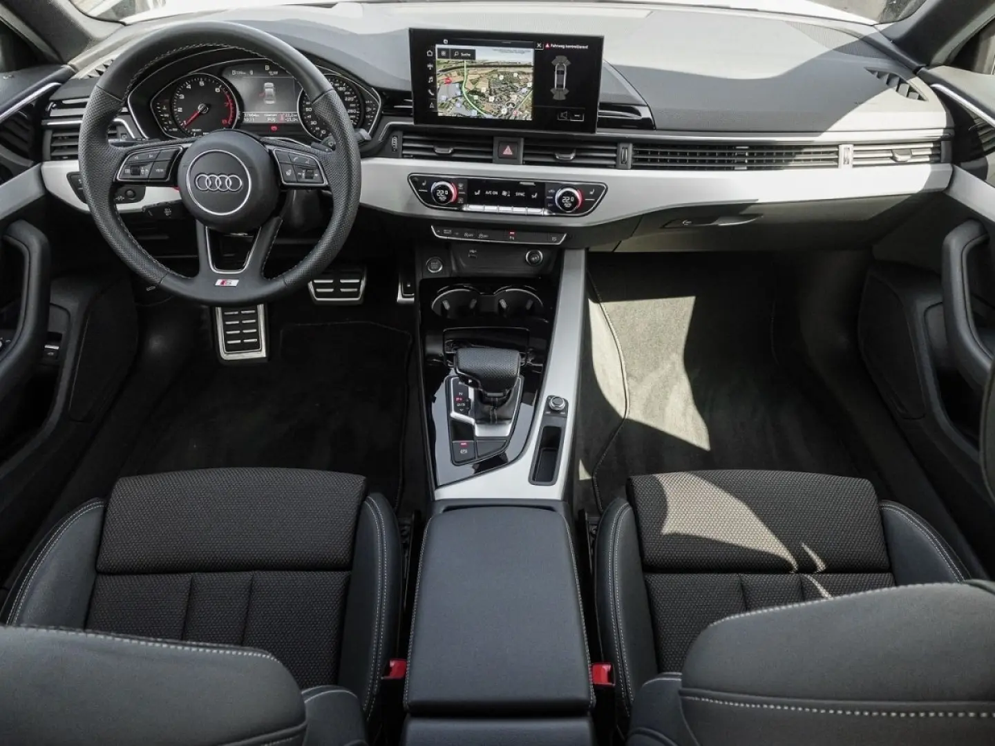 A4 Limousine S line 40 TFSI 150(204) S tronic He