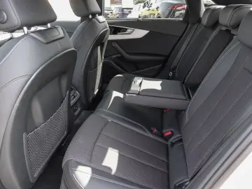 A4 Limousine S line 40 TFSI 150(204) S tronic He